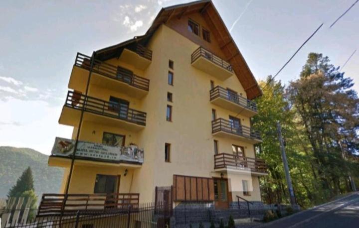 Apartament Aosta Central Sinaia Apartamento Exterior foto